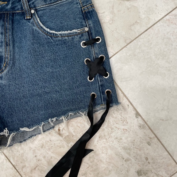 MITI BACI {XL} Jean Shorts Lace-Up Dark Wash NWT - Picture 4 of 9